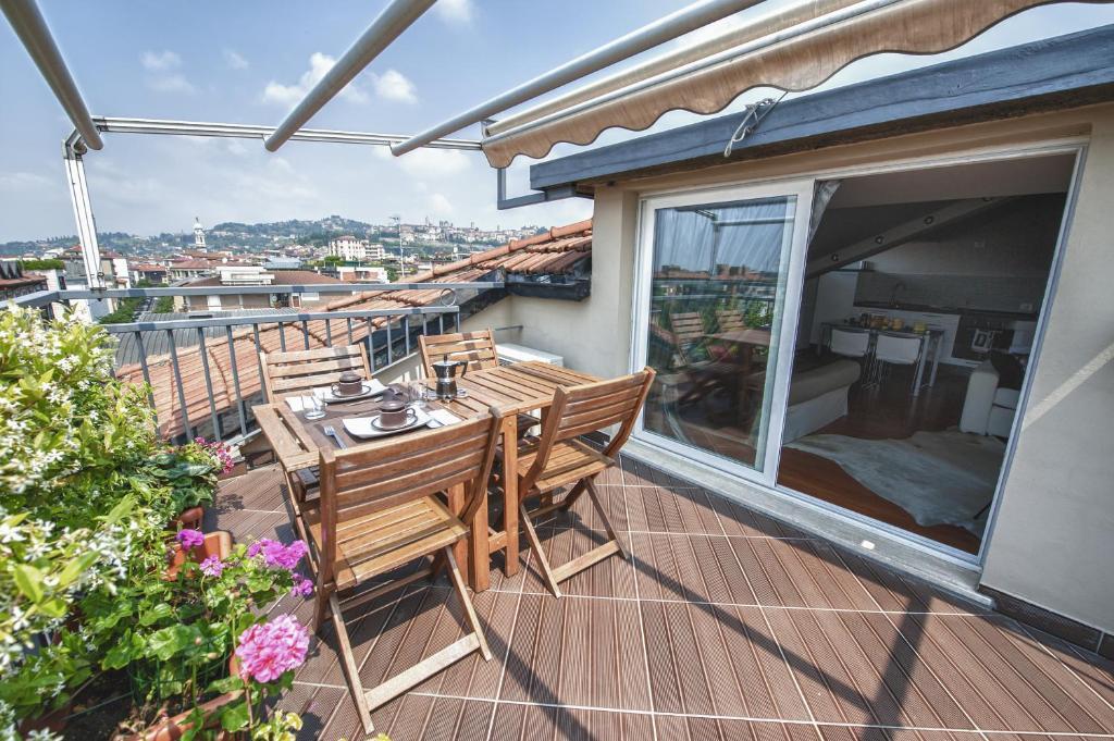 Cute & Cozy Terrace Daire Bergamo Oda fotoğraf